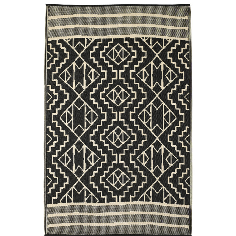 Union Rustic Tayler Flatweave 100 Recycled Premium Plastic Black/Off